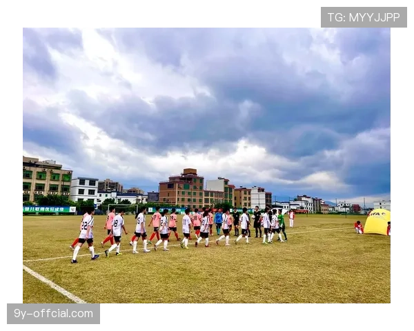 法国足协启动“女性足球周末”，旨在推广基层女足运动